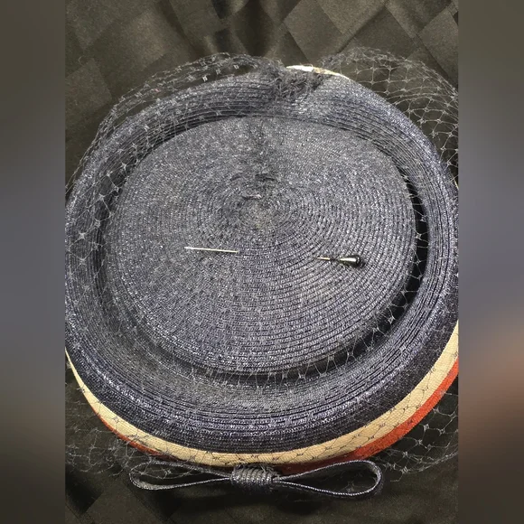 Vintage Pill Box 50s/60s Navy (Red/White/Blue) Woven Straw Veil & Bow SZ Medium - Picture 8 of 14